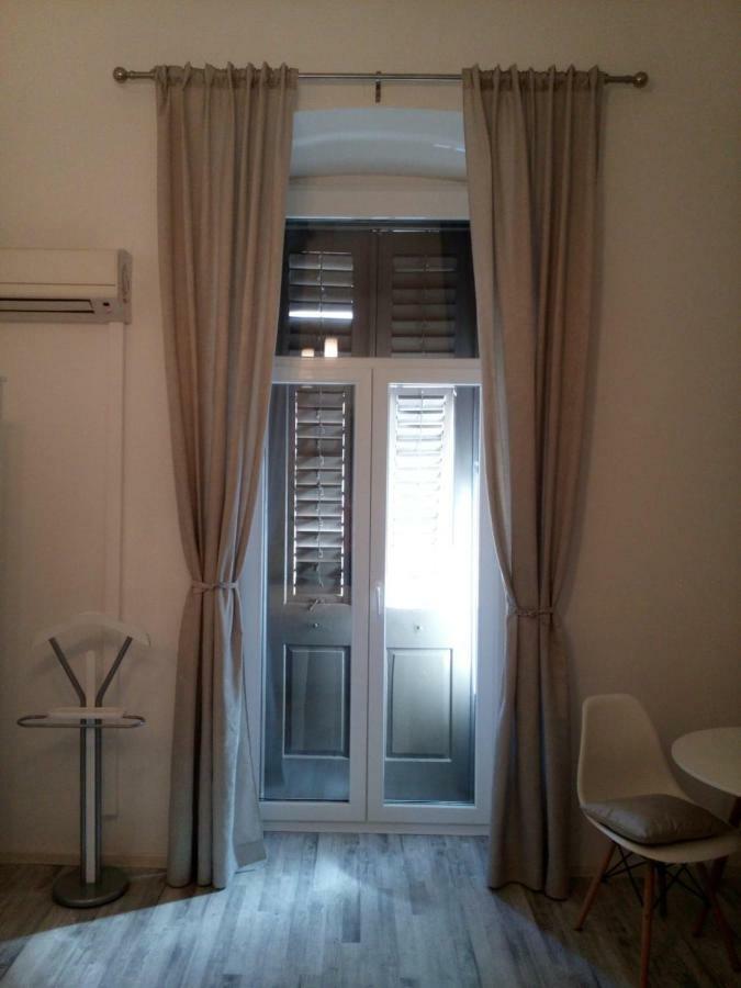 Studio In Pula Center Extérieur photo