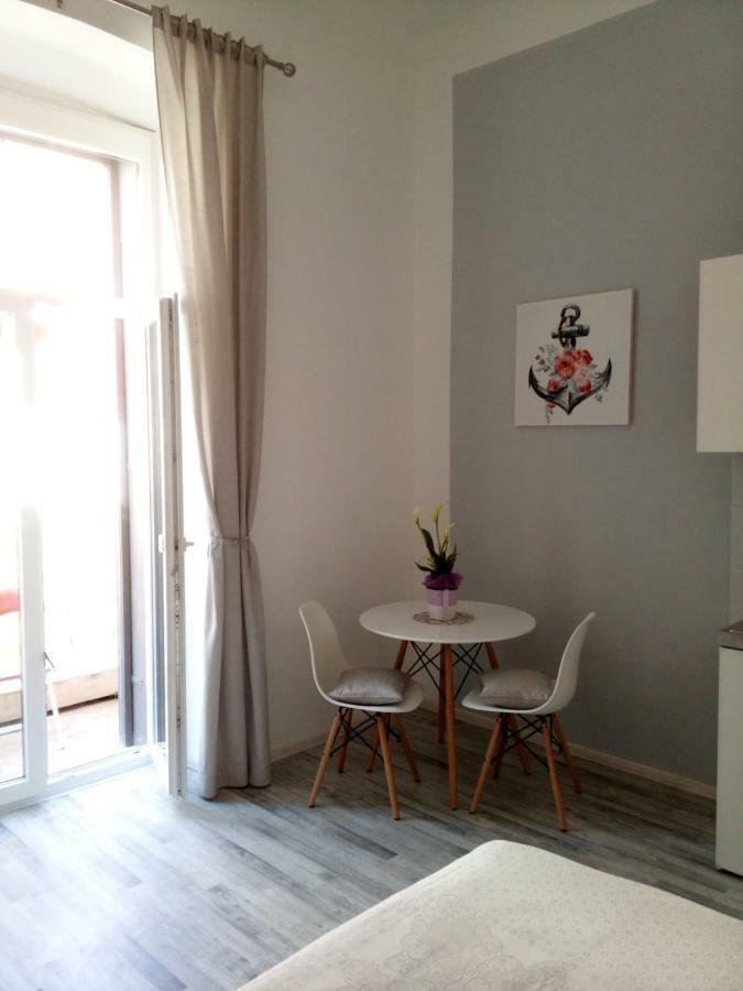 Studio In Pula Center Extérieur photo